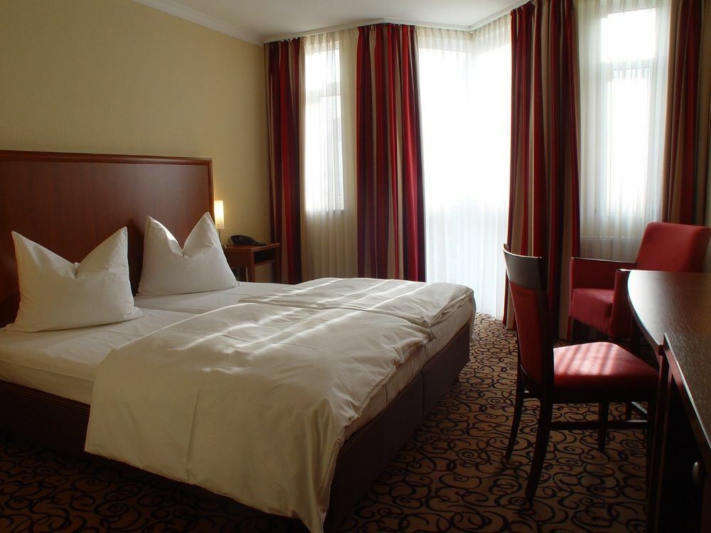 Dormero Hotel Muenchen-Kirchheim Messe Kirchheim bei Muenchen Eksteriør billede